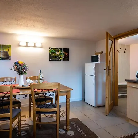 Privat Mako Apartment Trstene