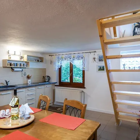 Privat Mako Apartment *