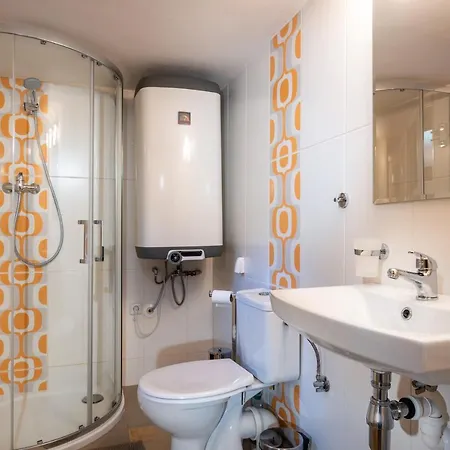 Privat Mako * Trstene